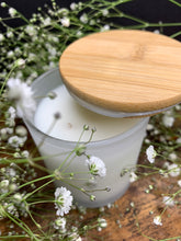 Load image into Gallery viewer, Fresh Linen Scented Candle (8 oz.)